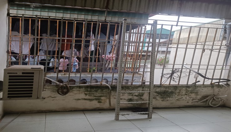 Cho thuê nhà ở nhóm, hộ gia đìnhngõ Bùi Xương Trạch, 34m2-3 tầng- 3 NGỦ - Giá 8 triệu - ở ngay